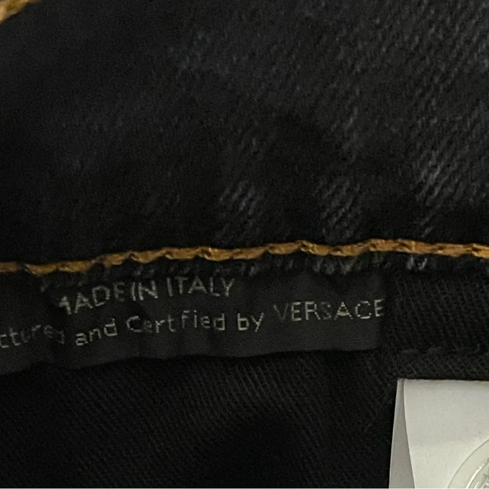 VERSACE Jeans - Picture 12 of 16